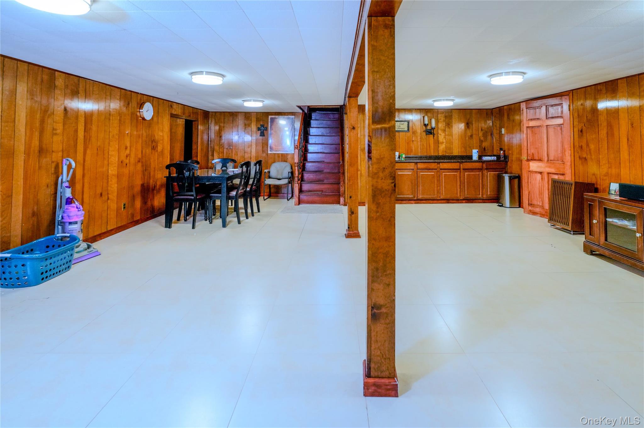 8 Lucille Drive, Syosset, NY 11791