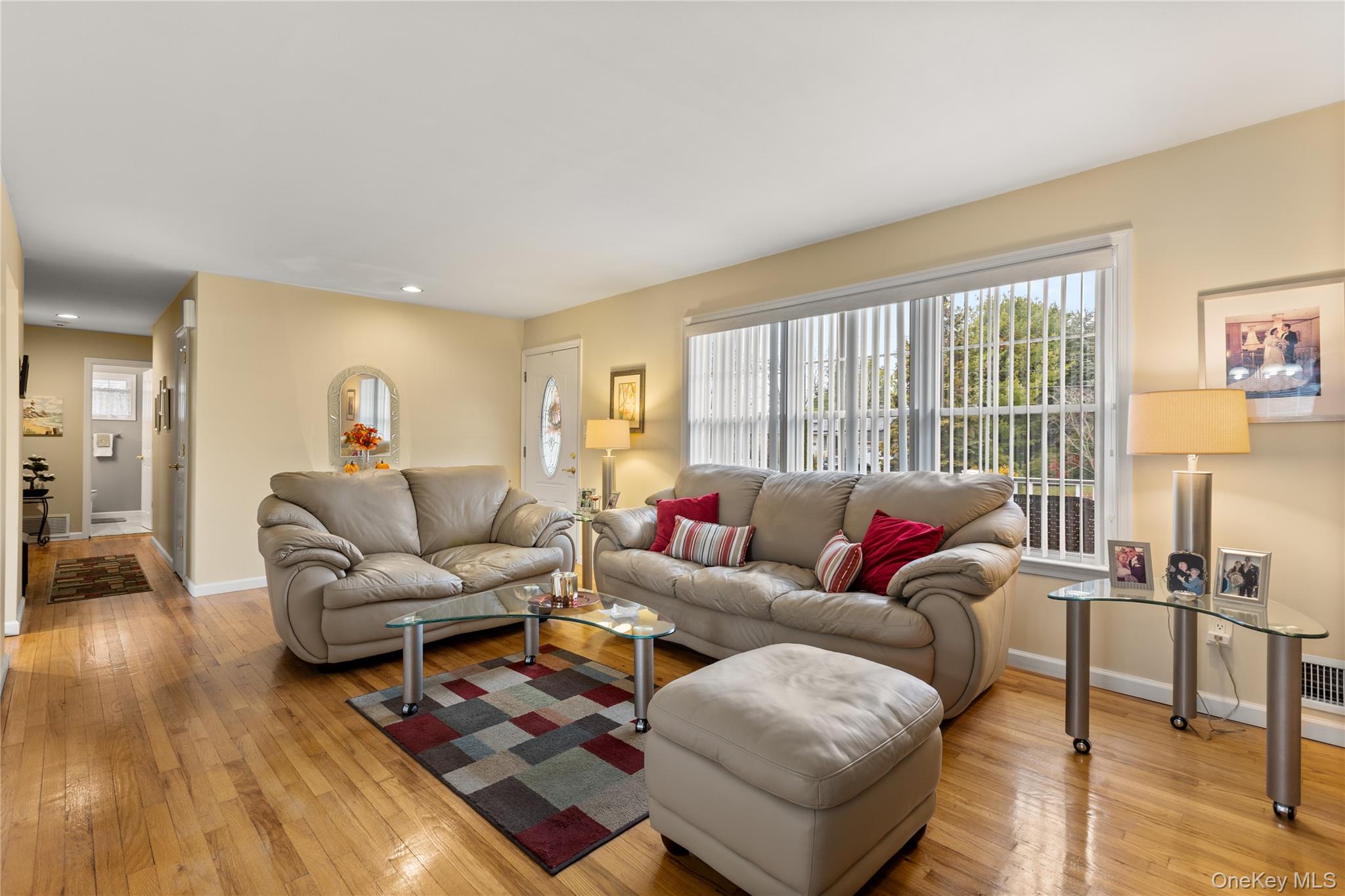 6 Sunny Lane, Bay Shore, NY 11706