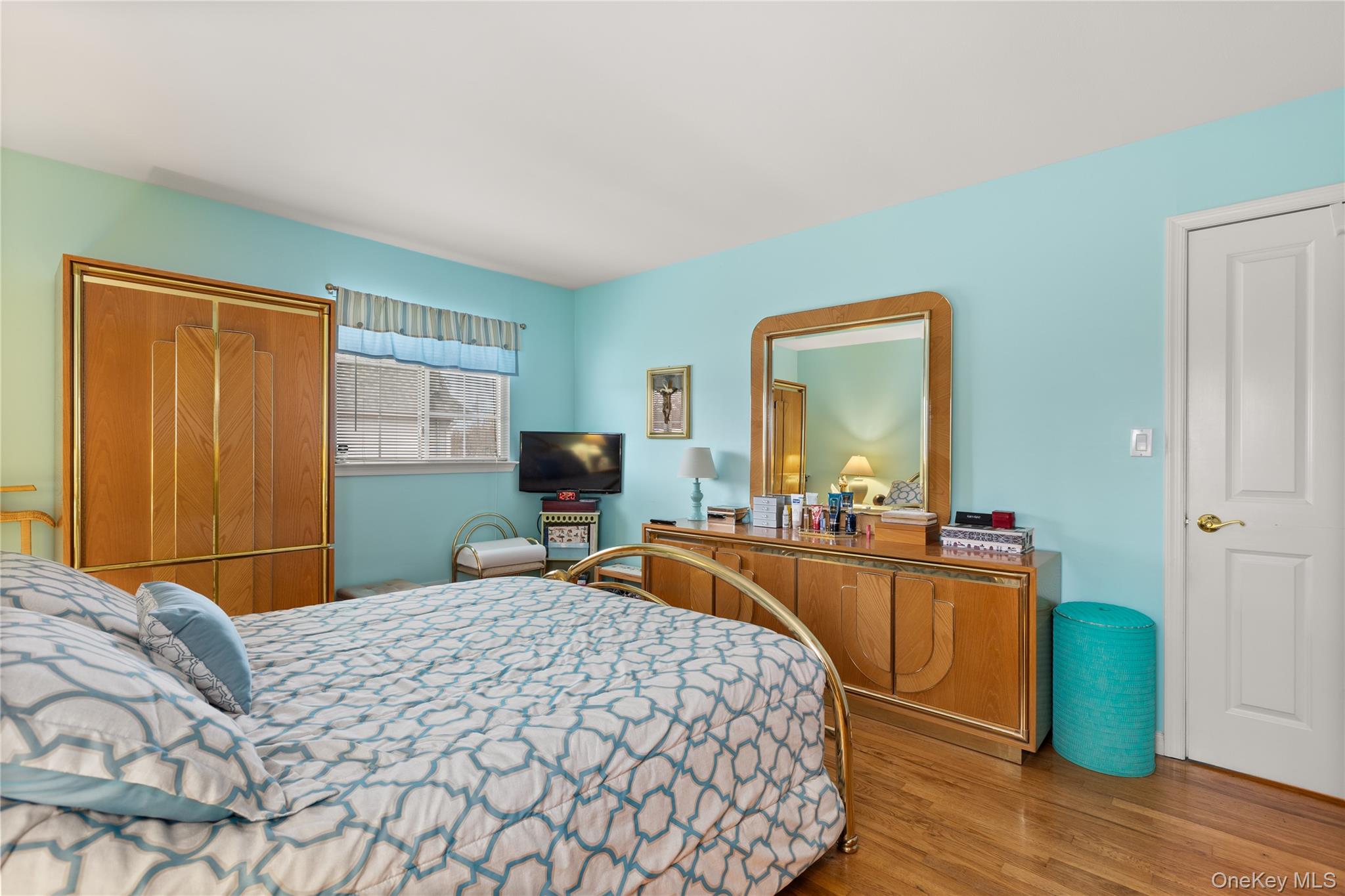 6 Sunny Lane, Bay Shore, NY 11706