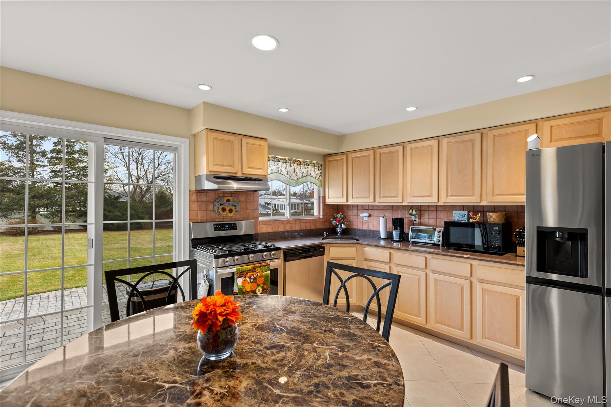 6 Sunny Lane, Bay Shore, NY 11706