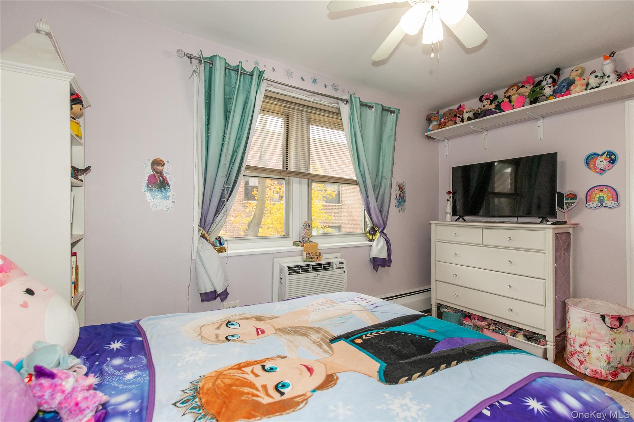 45 HILLPARK Avenue # 2L, Great Neck, NY 11021