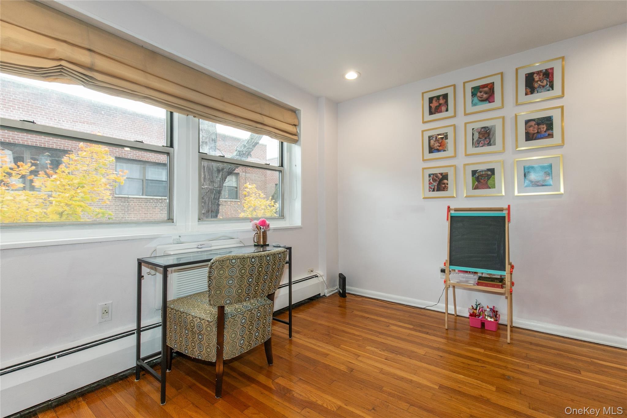 45 HILLPARK Avenue # 2L, Great Neck, NY 11021