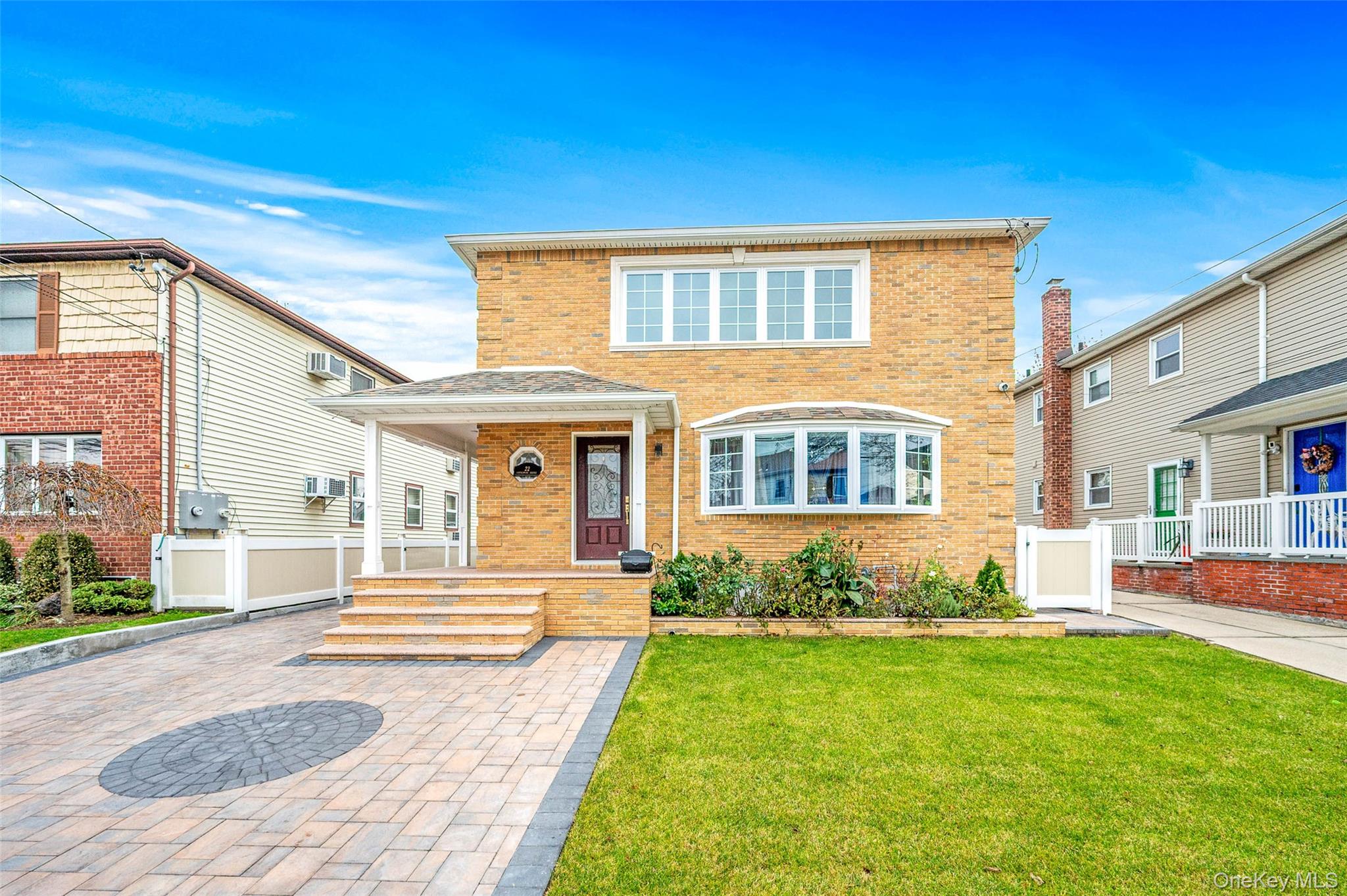 22 Sandalwood Avenue # 2nd Floor, Valley Stream, NY 11581