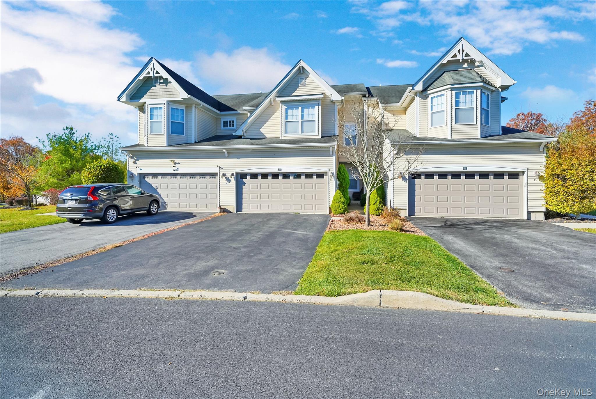 43 Woodside Knolls Drive, Middletown, NY 10940