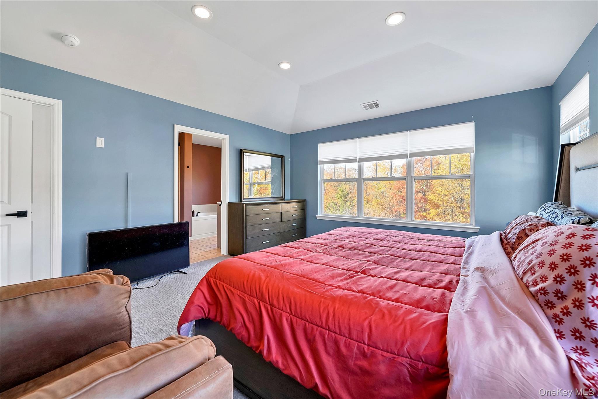 43 Woodside Knolls Drive, Middletown, NY 10940