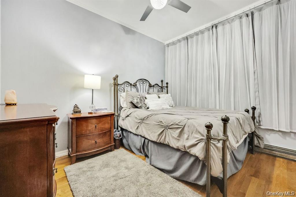 17 Oxford Street, Malverne, NY 11565