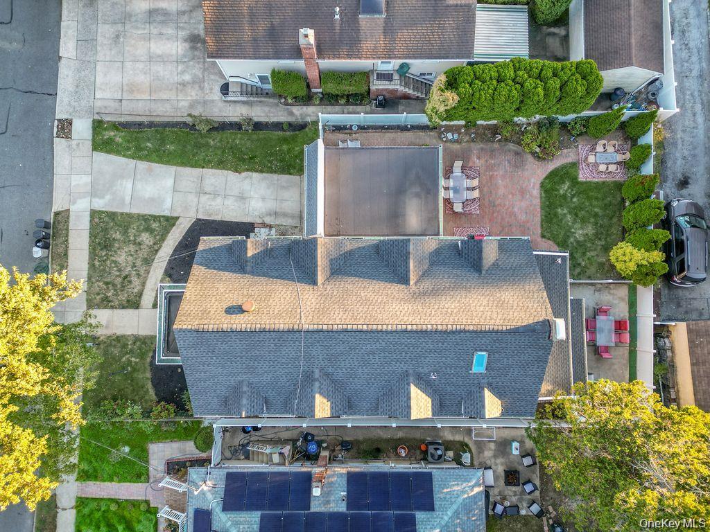 17 Oxford Street, Malverne, NY 11565