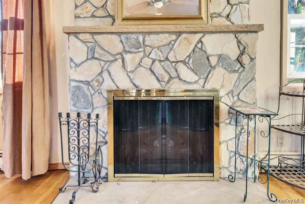 17 Oxford Street, Malverne, NY 11565