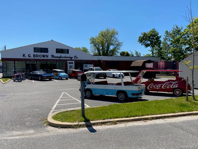 885 Wickham Avenue # Front, Mattituck, NY 11952