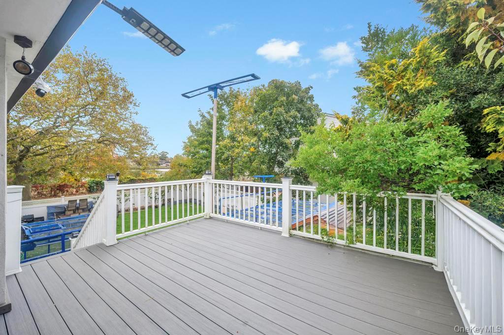 2 Valley Greens Drive, Valley Stream, NY 11581