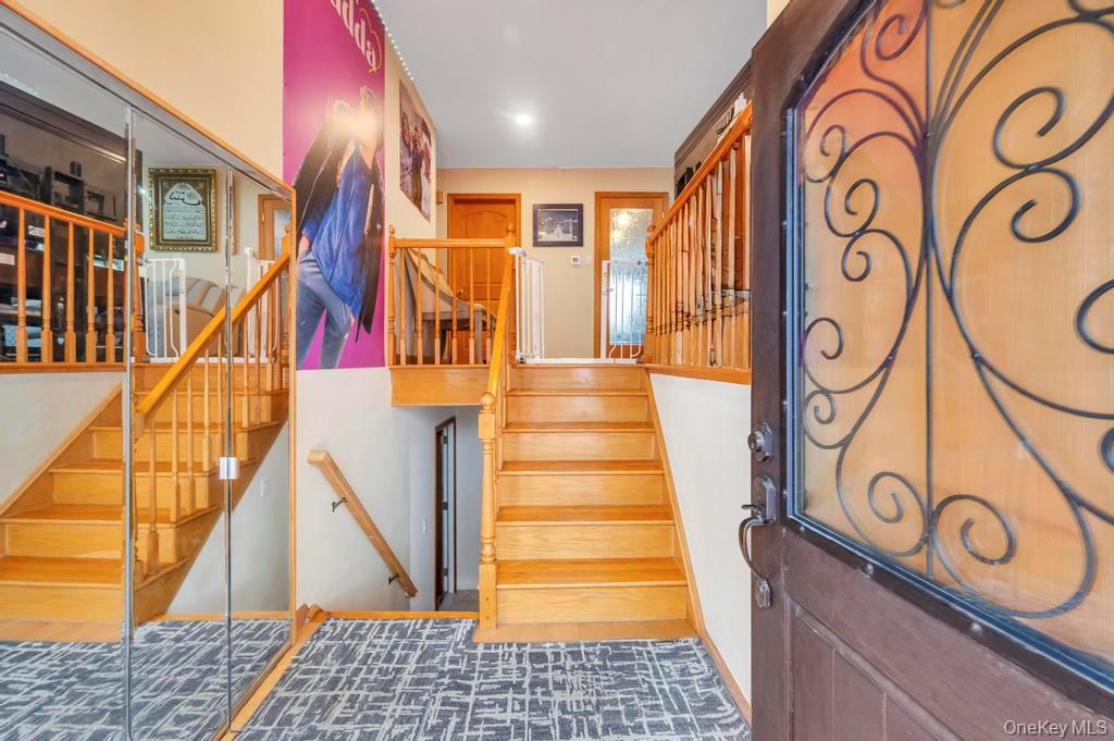 2 Valley Greens Drive, Valley Stream, NY 11581