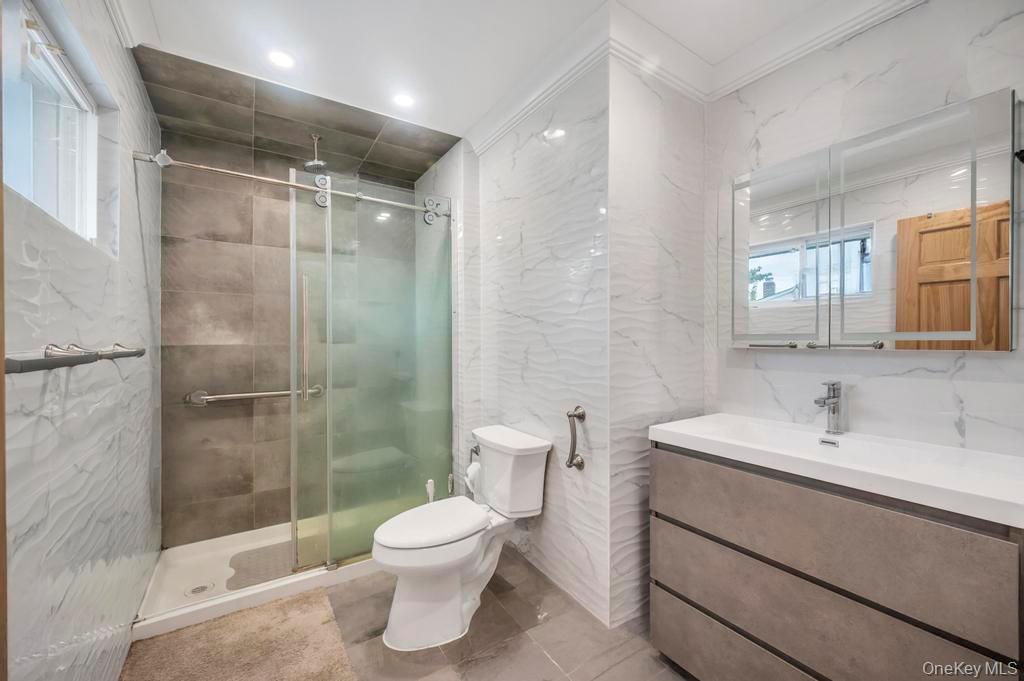 2 Valley Greens Drive, Valley Stream, NY 11581