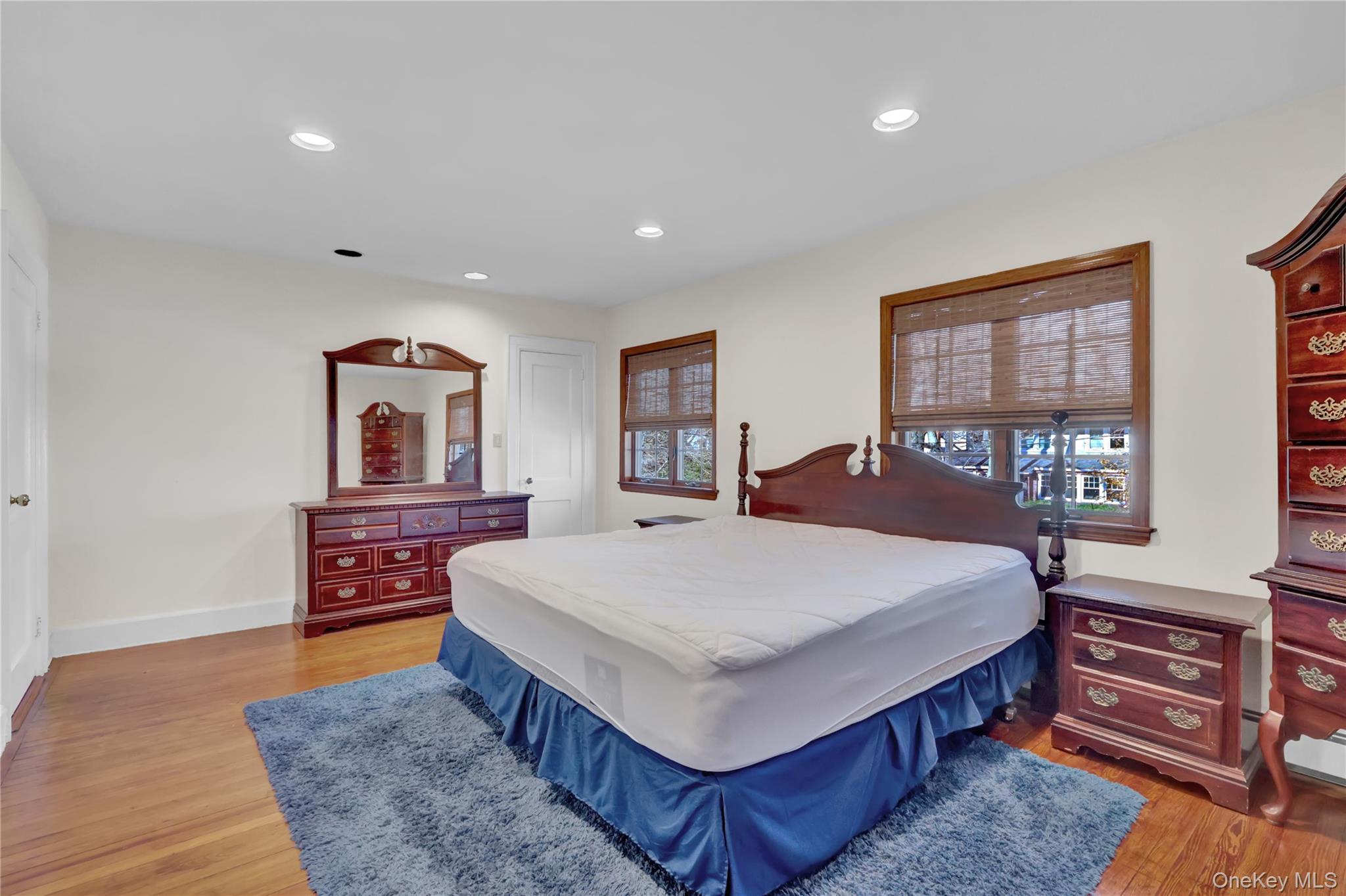 31 Hiawatha Drive, Brightwaters, NY 11718