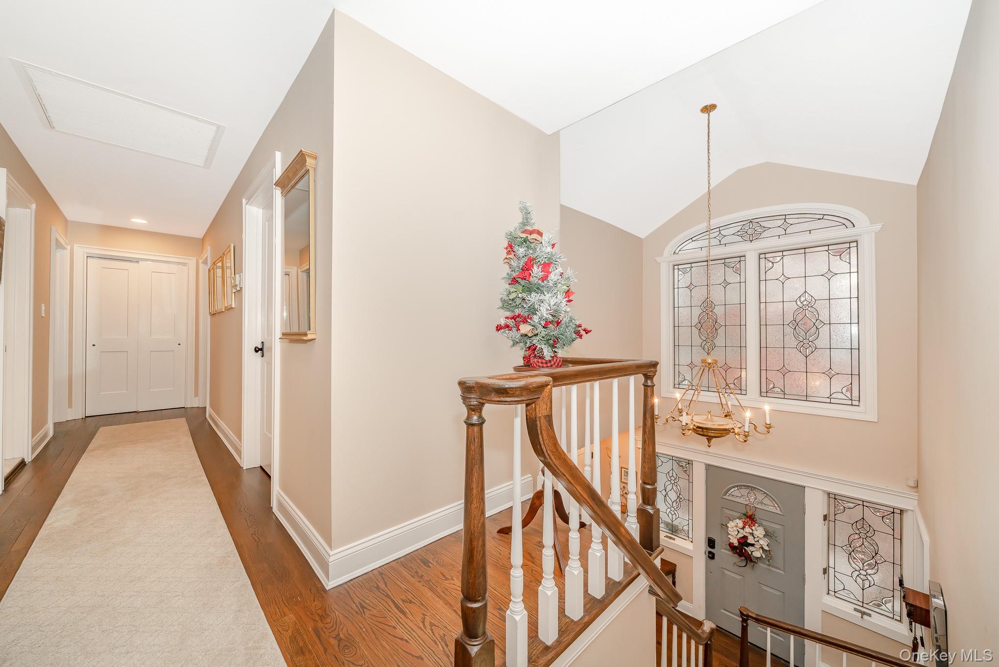 17 Thide Court, Smithtown, NY 11787