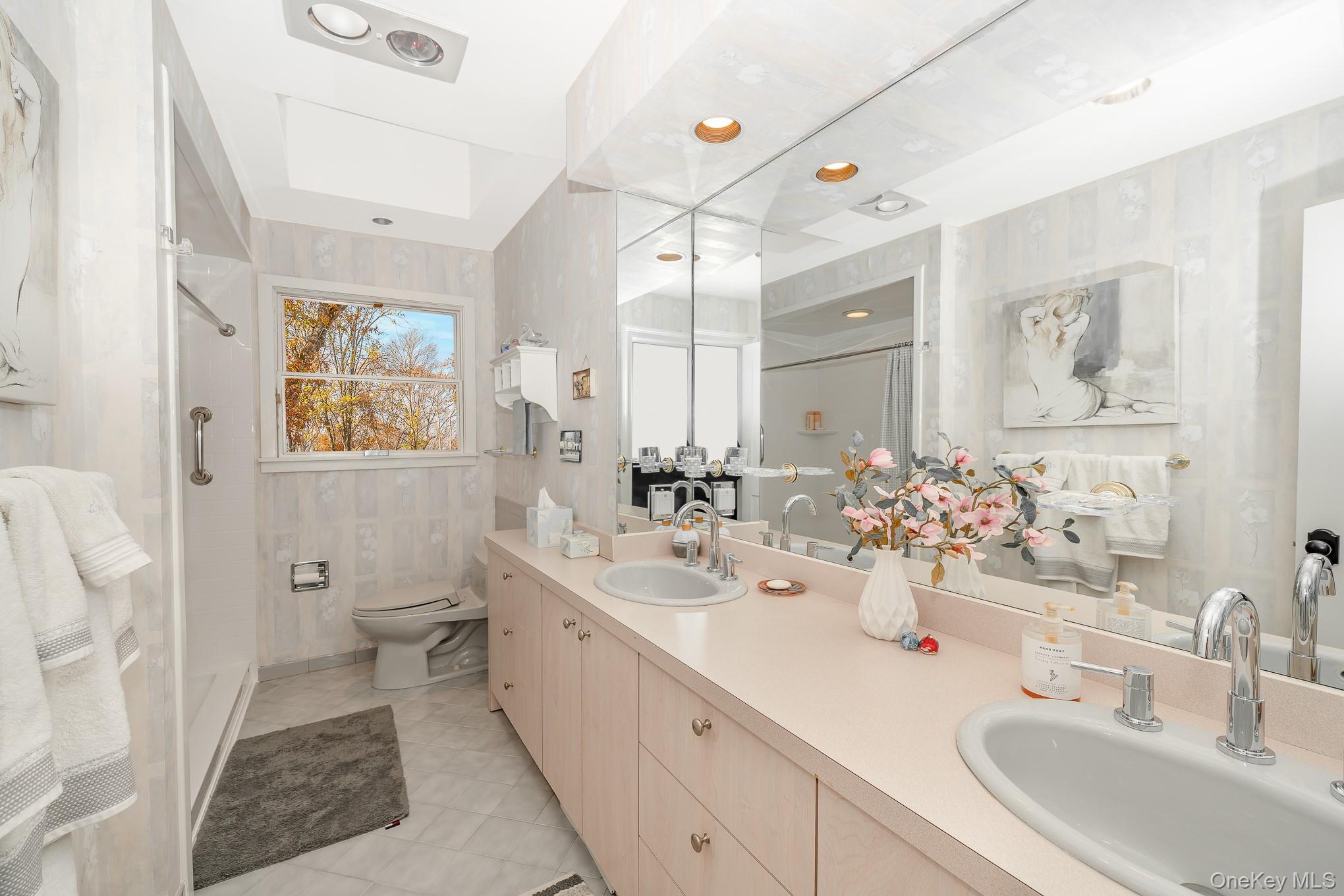 17 Thide Court, Smithtown, NY 11787