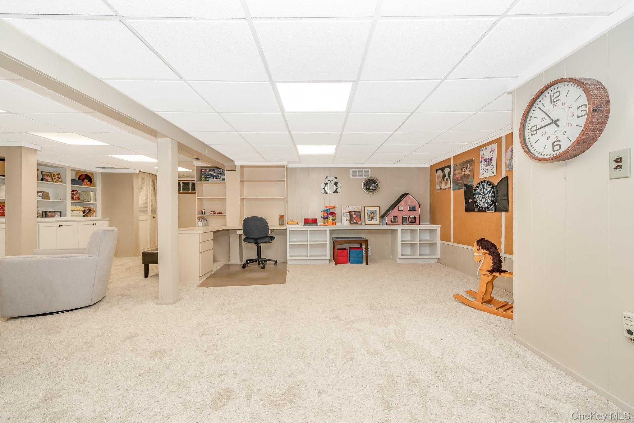 17 Thide Court, Smithtown, NY 11787