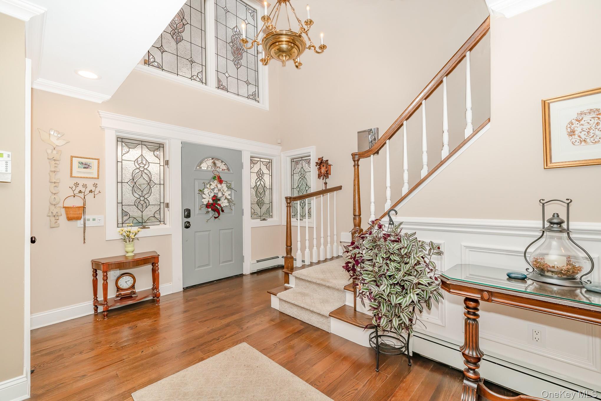 17 Thide Court, Smithtown, NY 11787