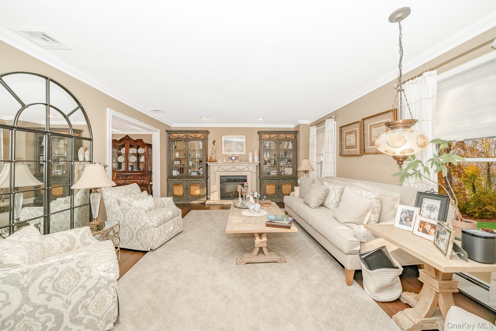 17 Thide Court, Smithtown, NY 11787