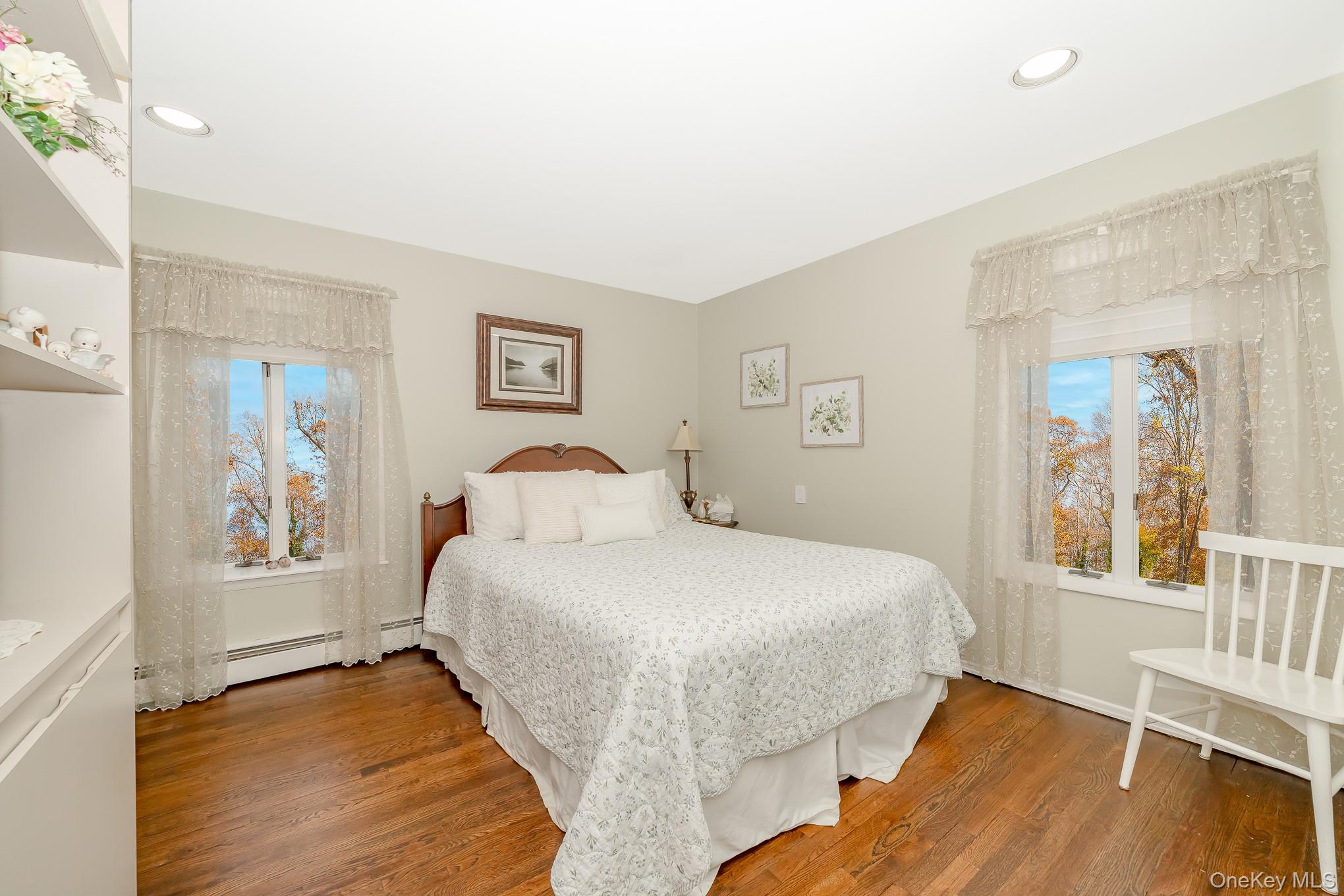 17 Thide Court, Smithtown, NY 11787