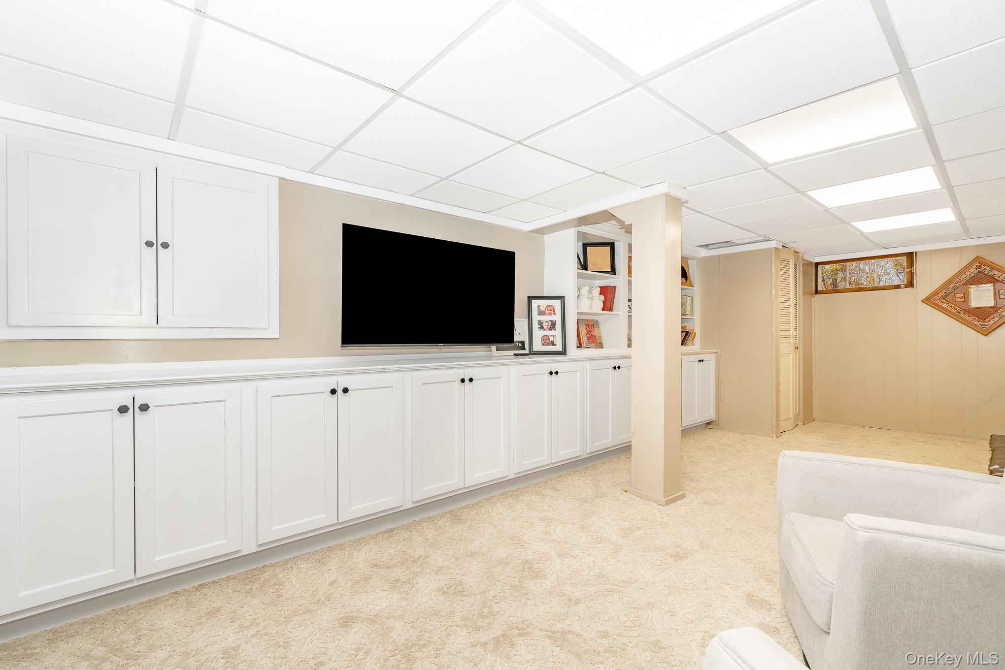 17 Thide Court, Smithtown, NY 11787