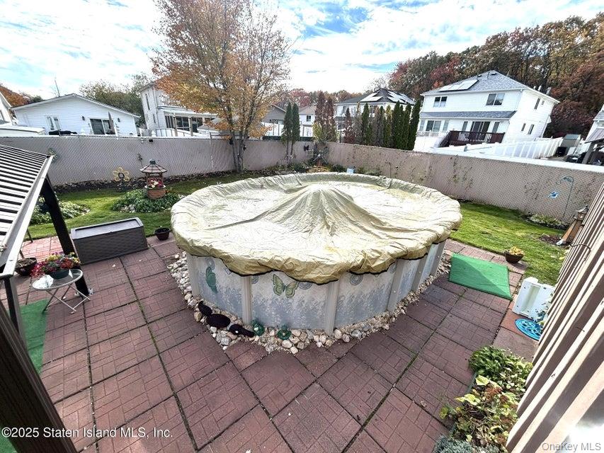 35 Nutwood Court, Staten Island, NY 10308