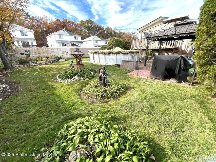 35 Nutwood Court, Staten Island, NY 10308