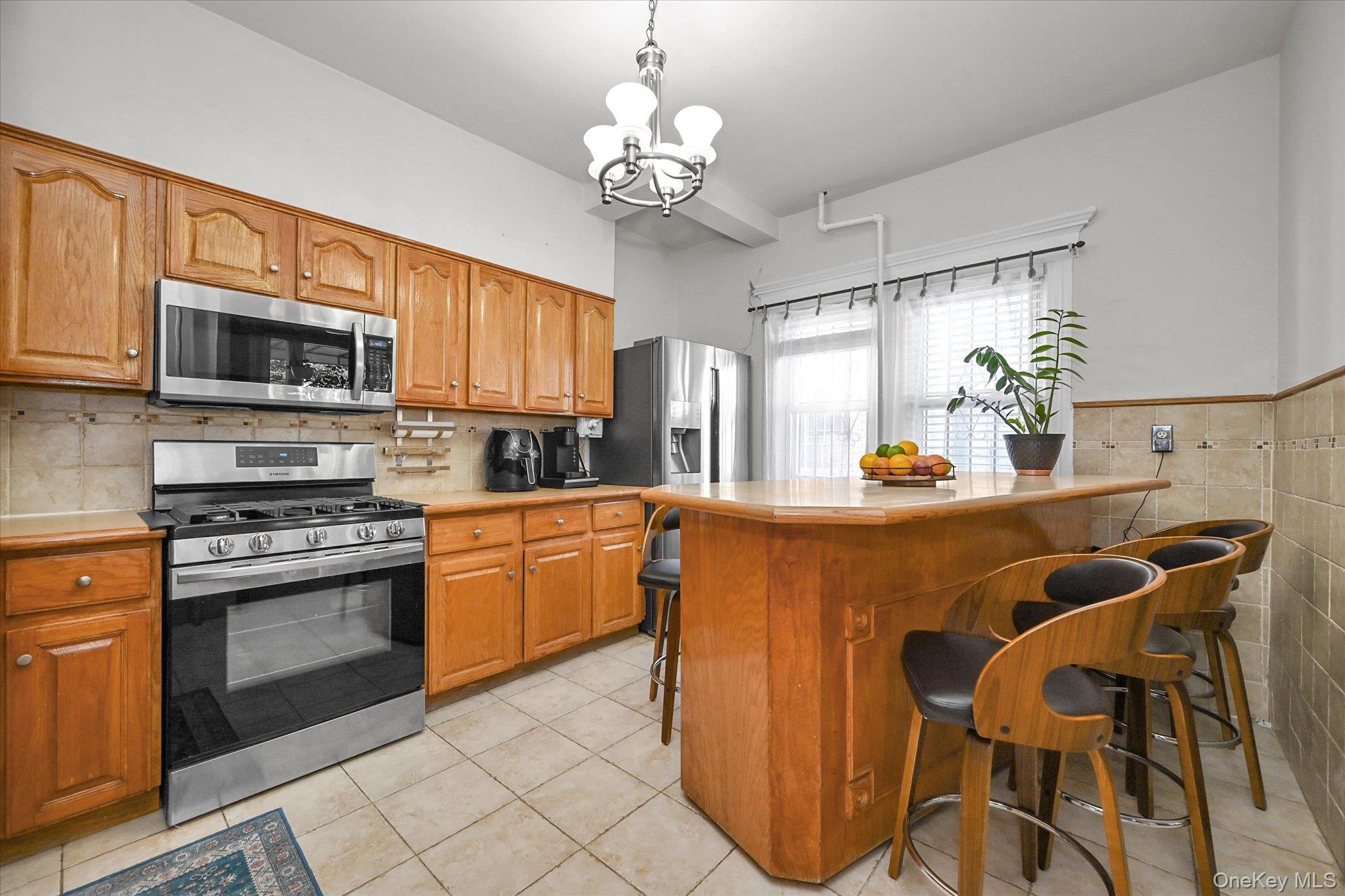 8817 190th Street, Hollis, NY 11423