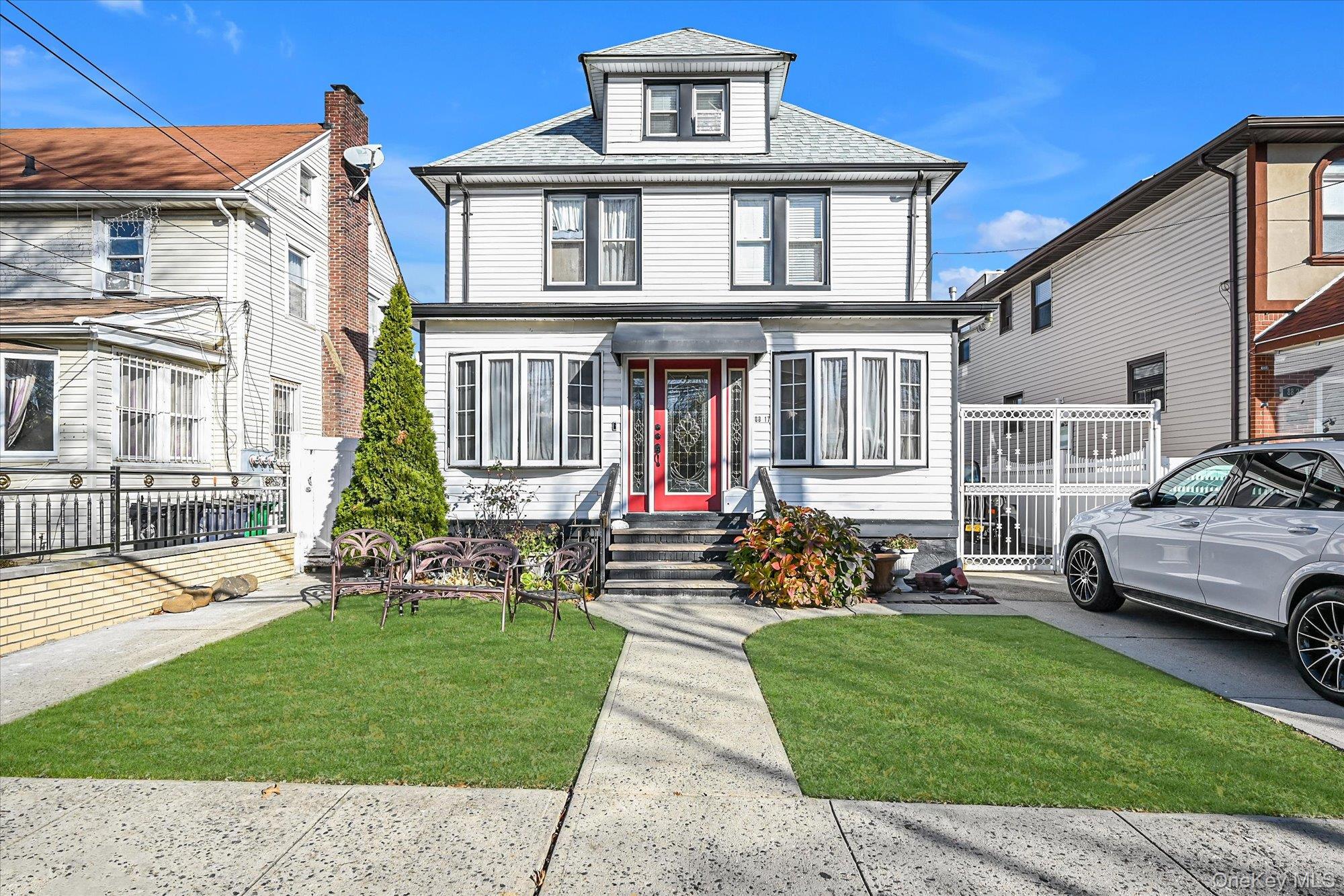 8817 190th Street, Hollis, NY 11423