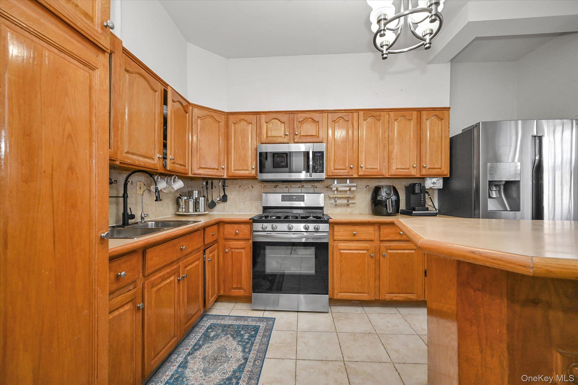 8817 190th Street, Hollis, NY 11423