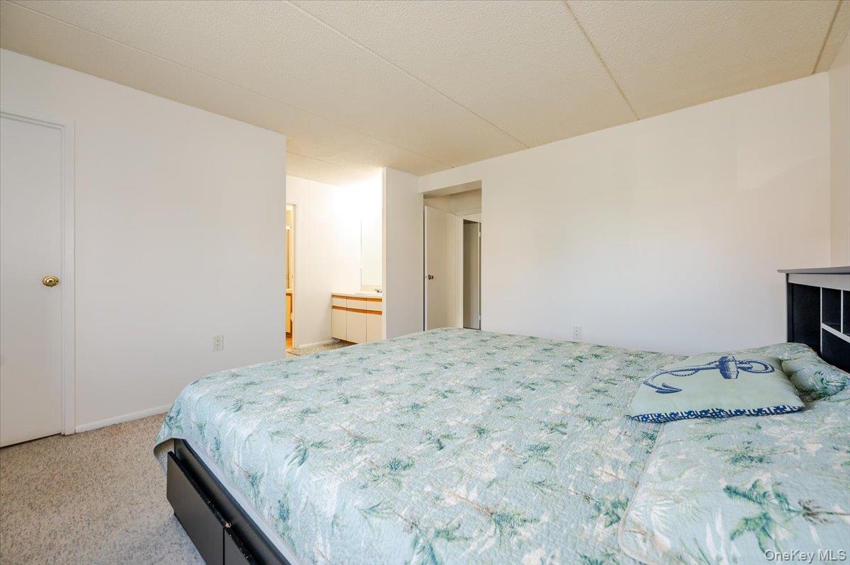 730 W Broadway # 2J, Long Beach, NY 11561