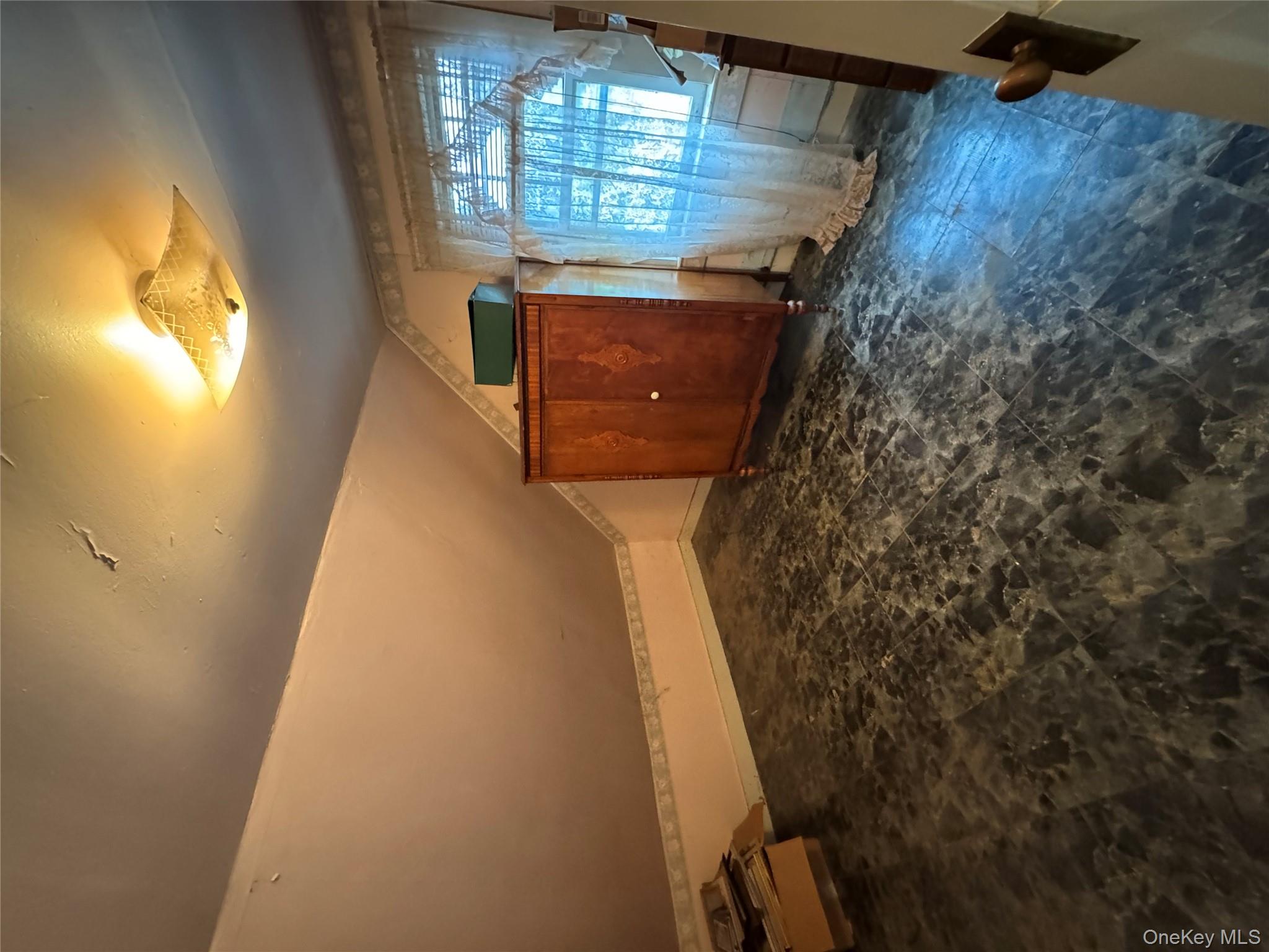 8 E Marie Street, Hudson, NY 12534