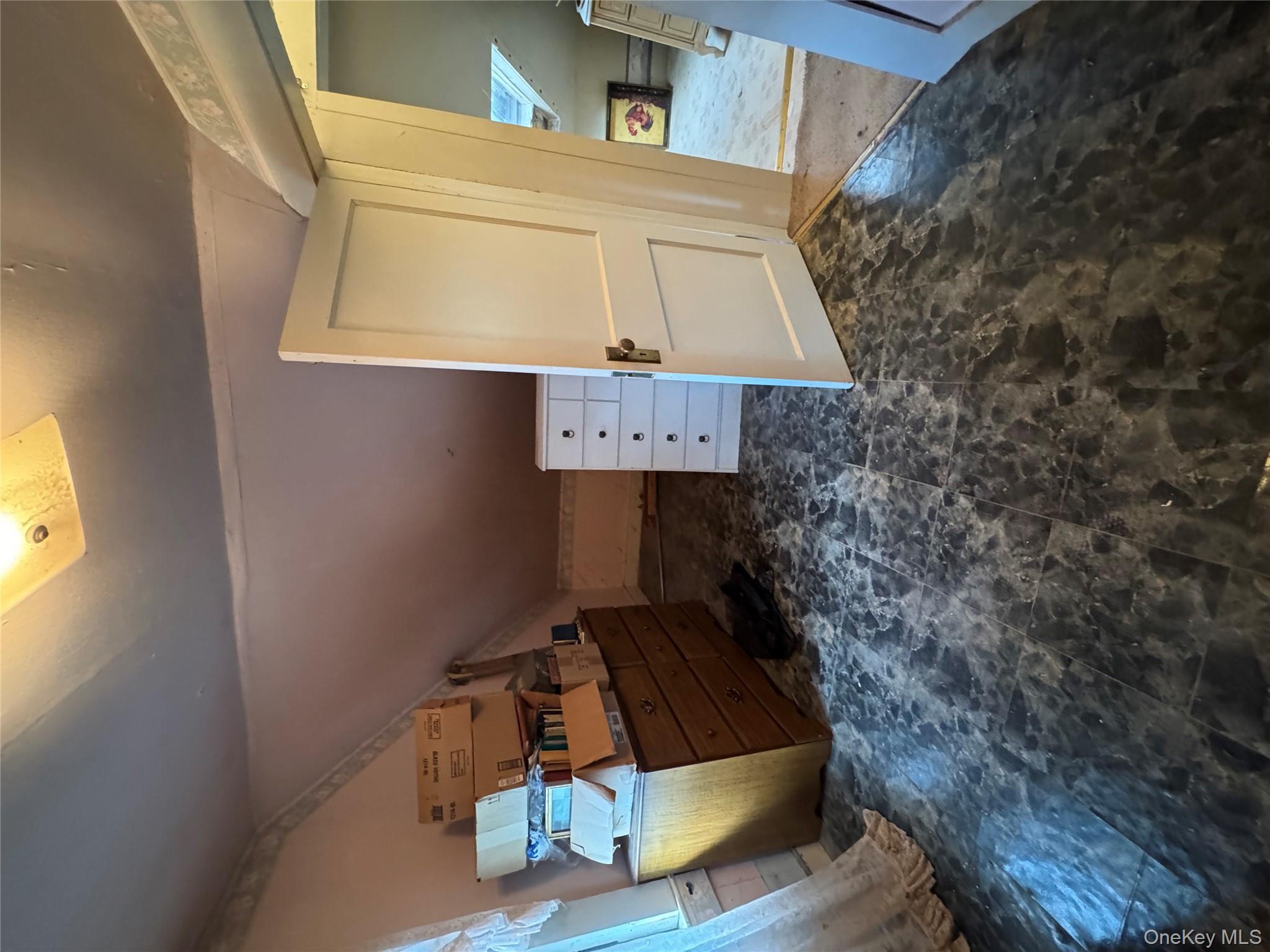 8 E Marie Street, Hudson, NY 12534