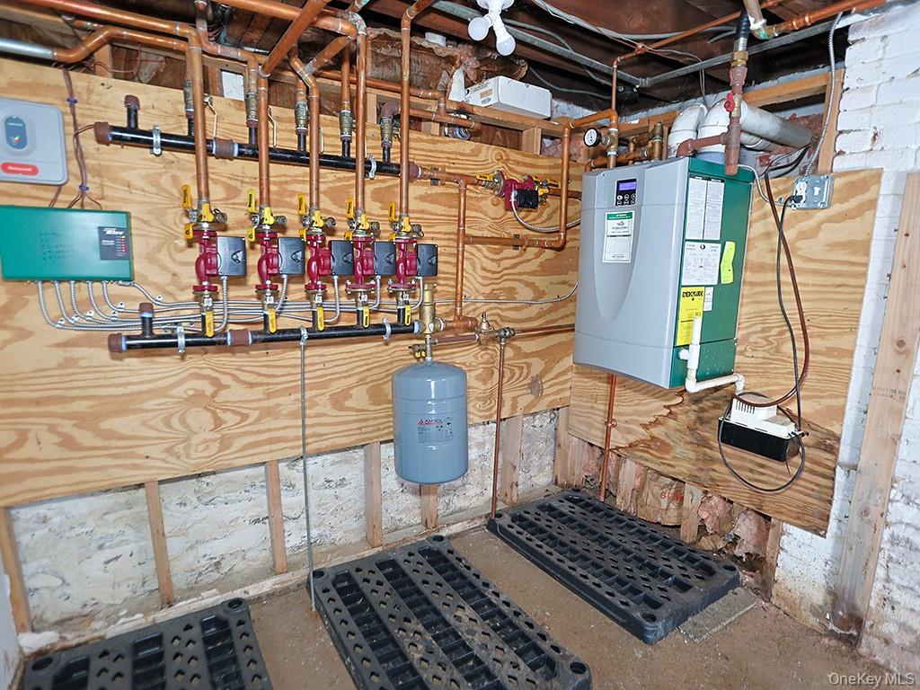 113 Hooker Avenue, Poughkeepsie, NY 12601