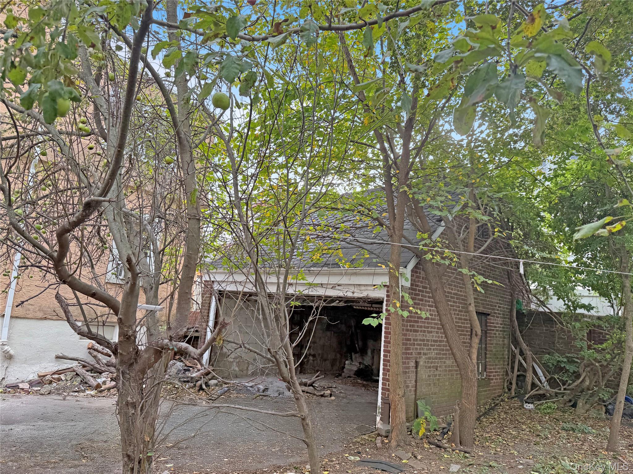 4077 Seton Avenue, Bronx, NY 10466