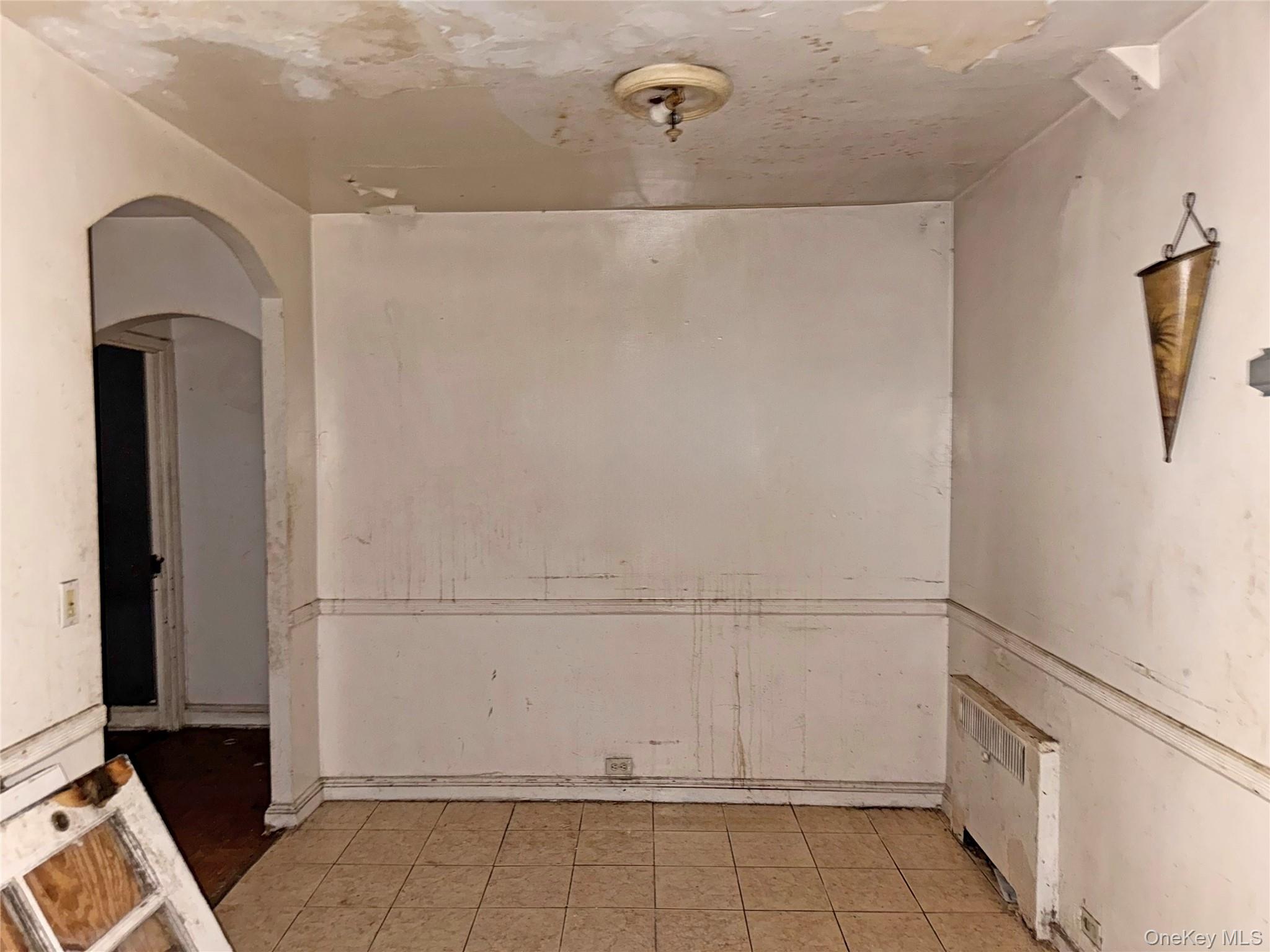 4077 Seton Avenue, Bronx, NY 10466