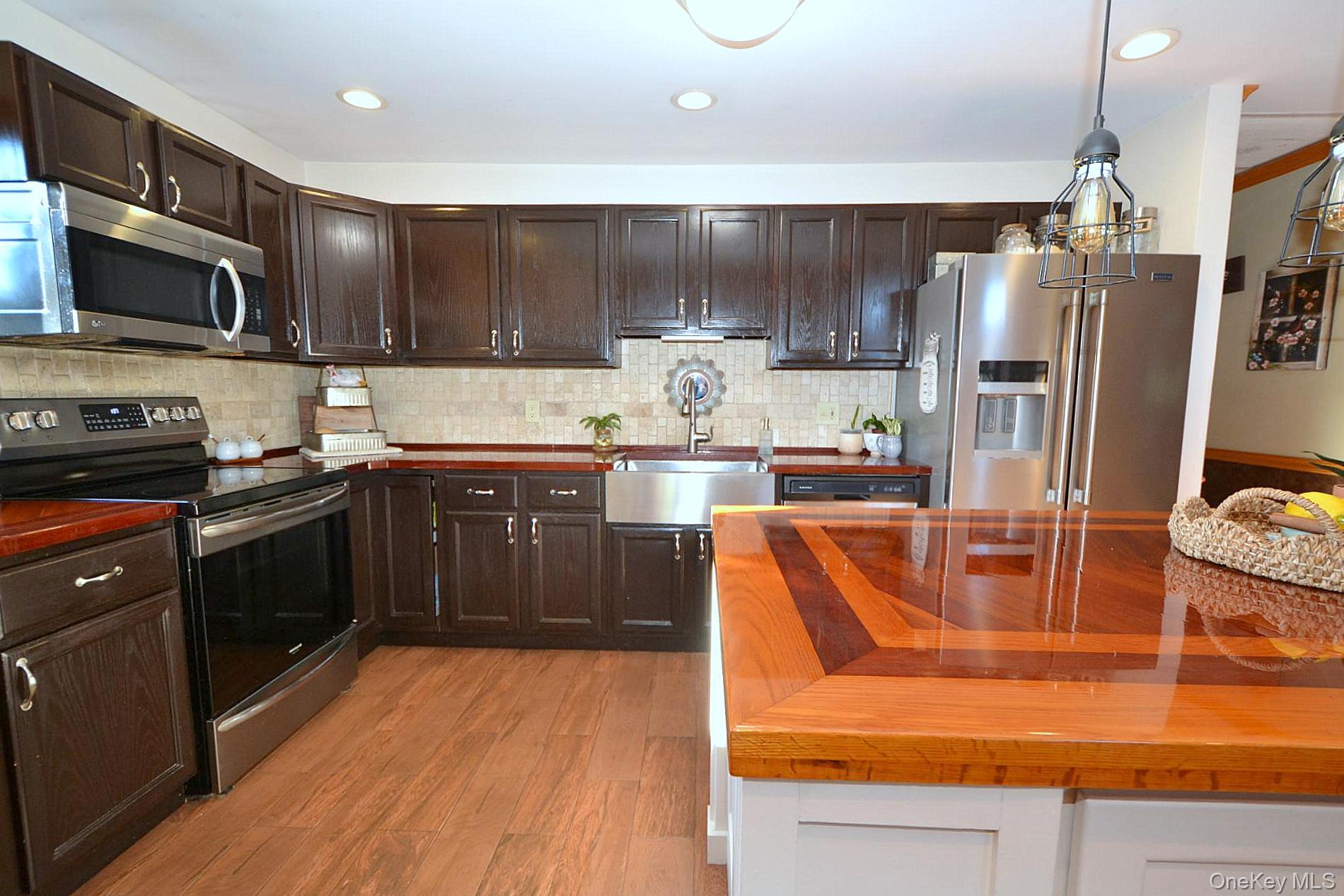 29 Granby Place, Ronkonkoma, NY 11779