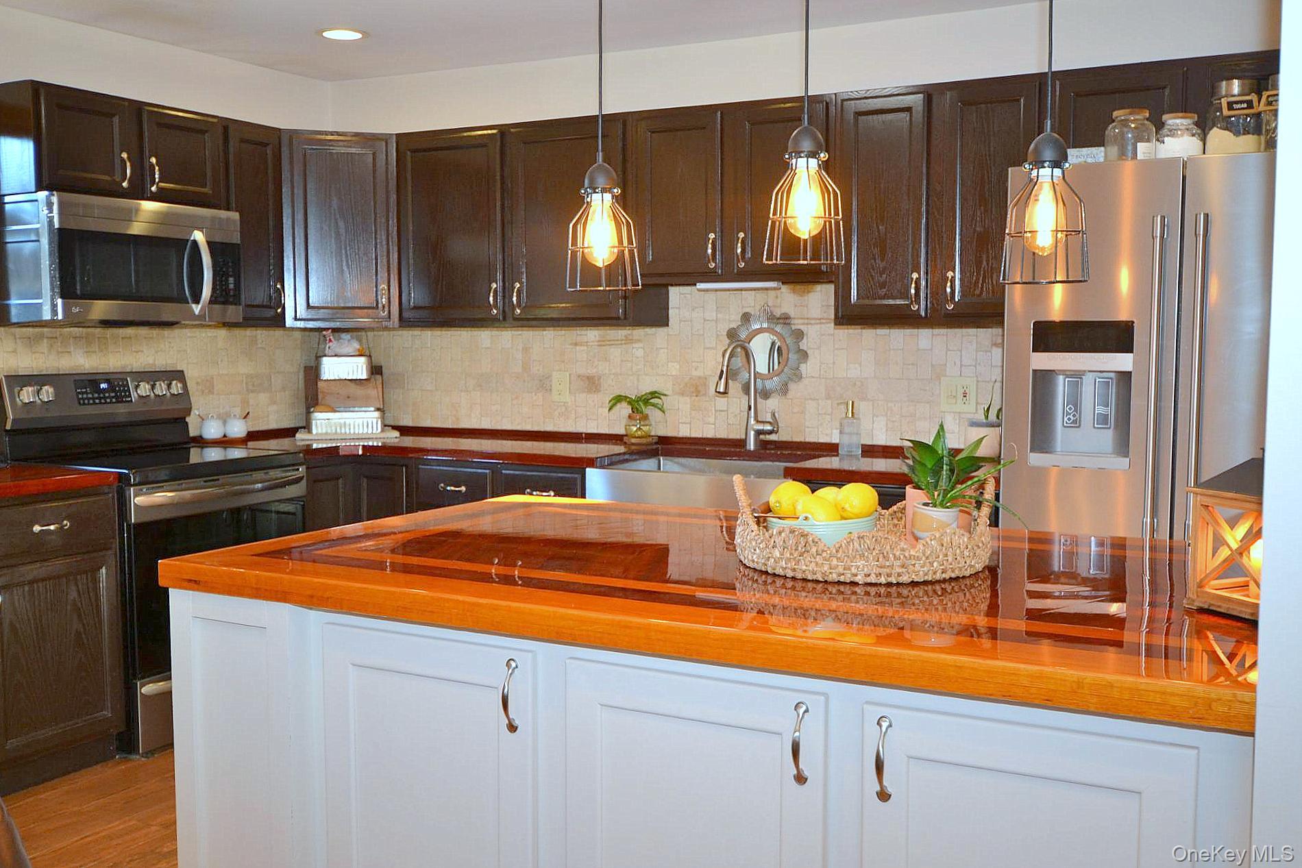 29 Granby Place, Ronkonkoma, NY 11779