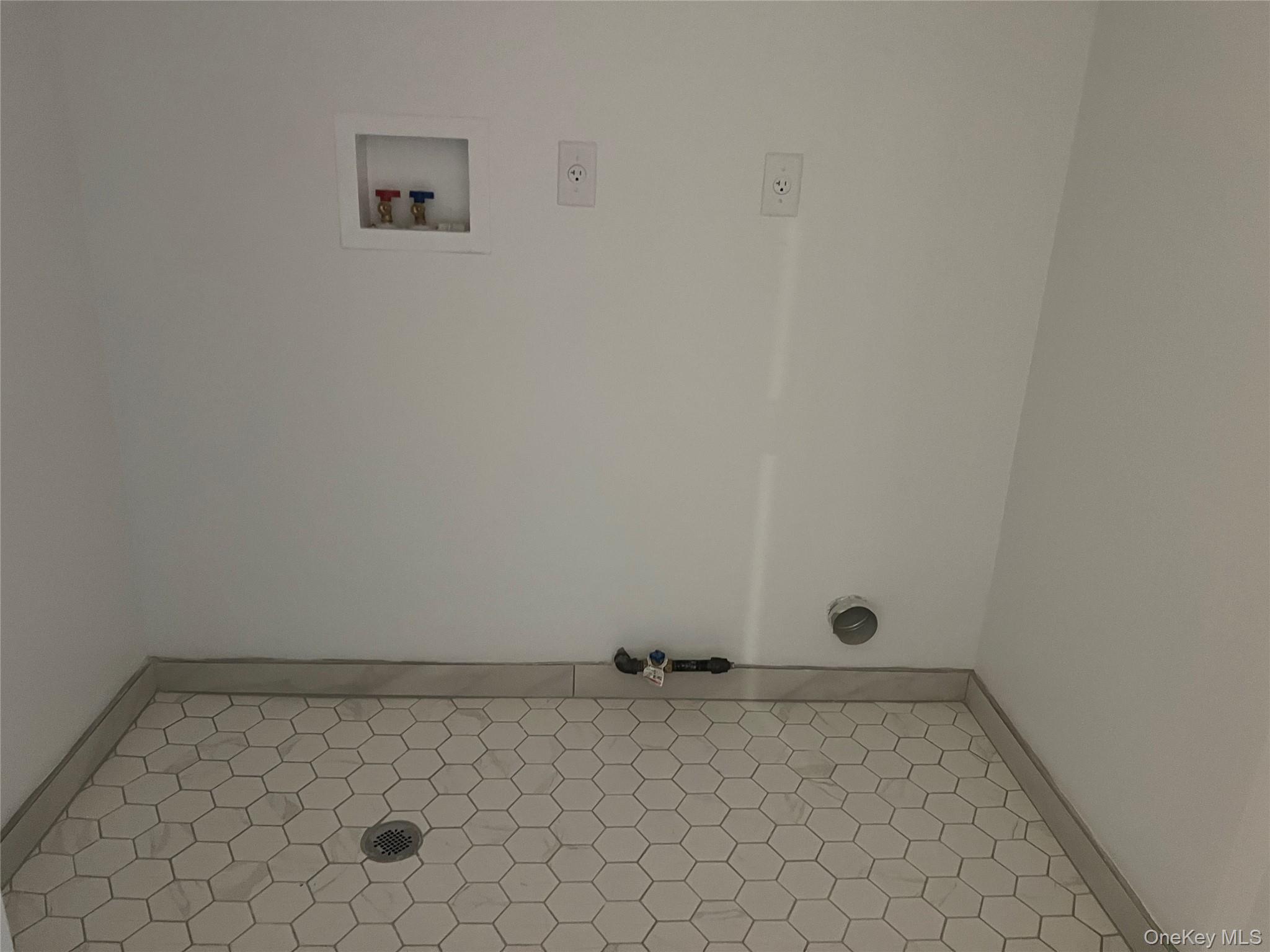 15 Sunlight Hill, Yonkers, NY 10704