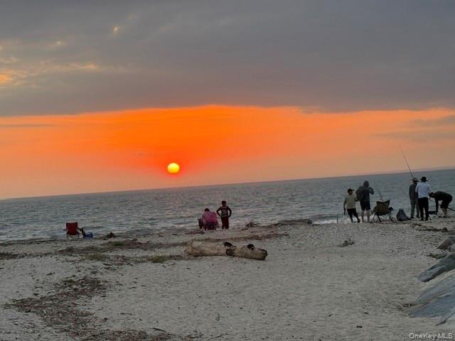 25 Miami Avenue, Peconic, NY 11958