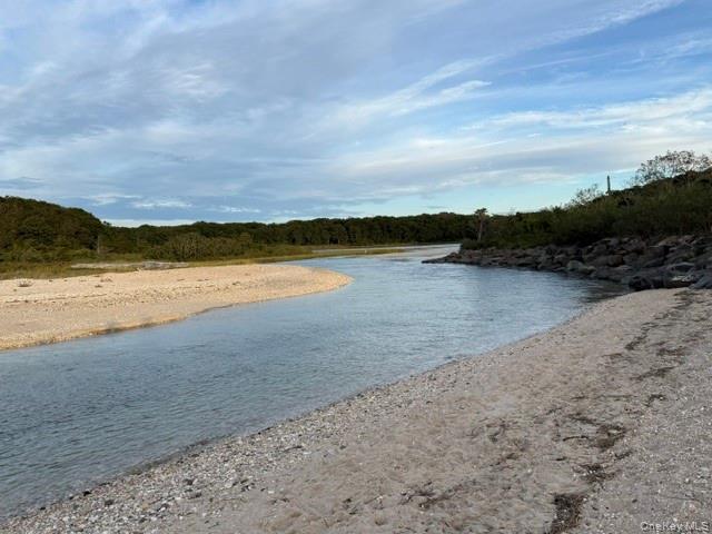 25 Miami Avenue, Peconic, NY 11958