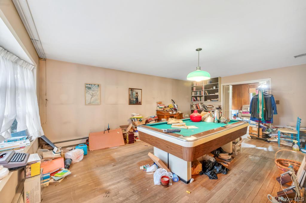 441 Roslyn Road, East Williston, NY 11596