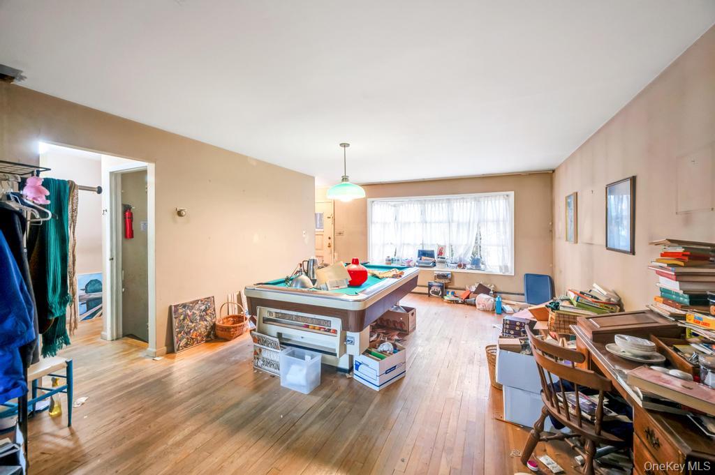 441 Roslyn Road, East Williston, NY 11596