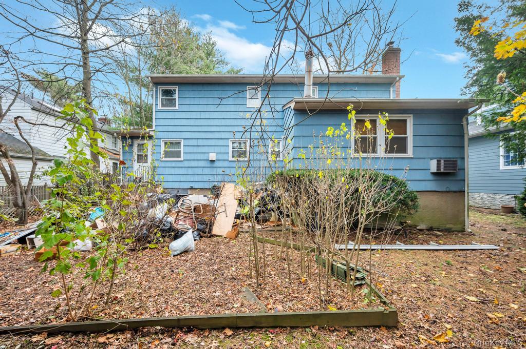 441 Roslyn Road, East Williston, NY 11596