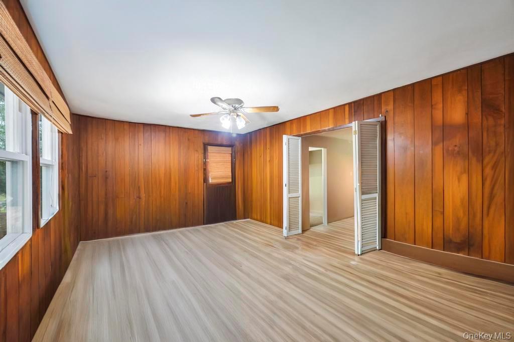 441 Roslyn Road, East Williston, NY 11596