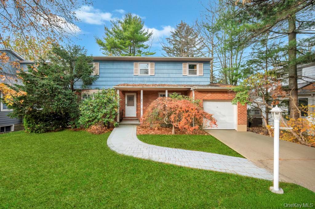 441 Roslyn Road, East Williston, NY 11596