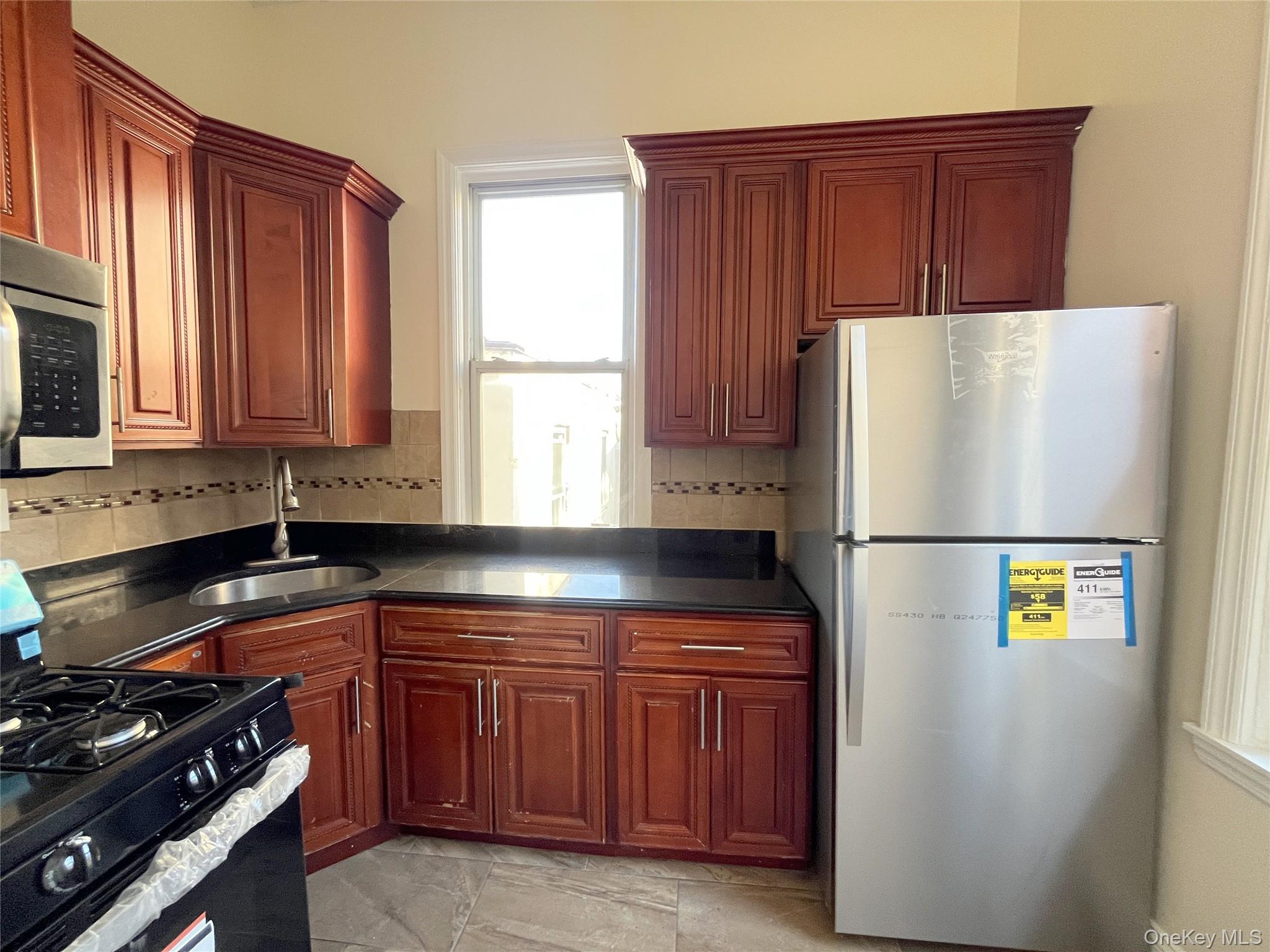 6040 55th Drive, Maspeth, NY 11378