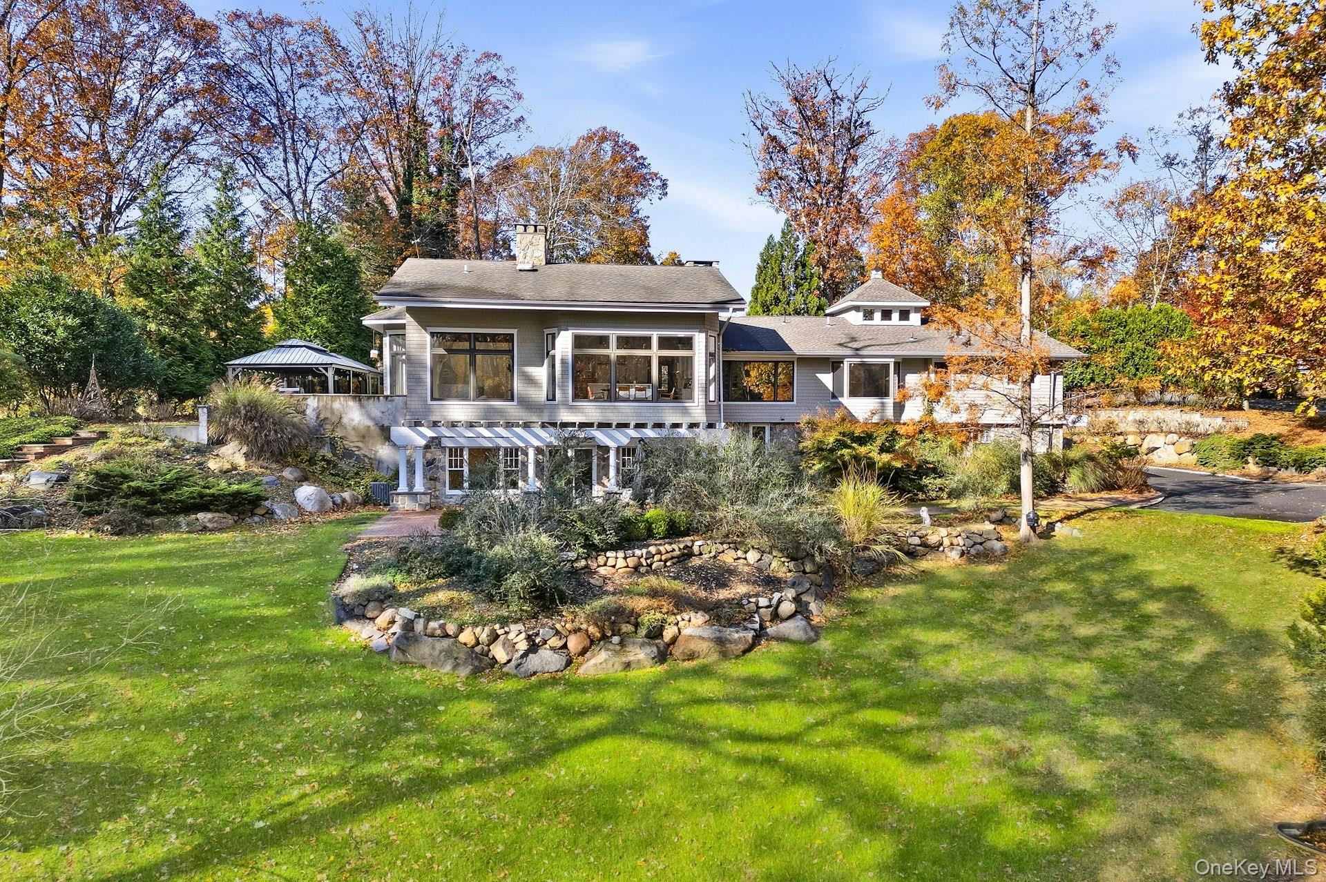 5 Mallard Drive, Lloyd Harbor, NY 11743