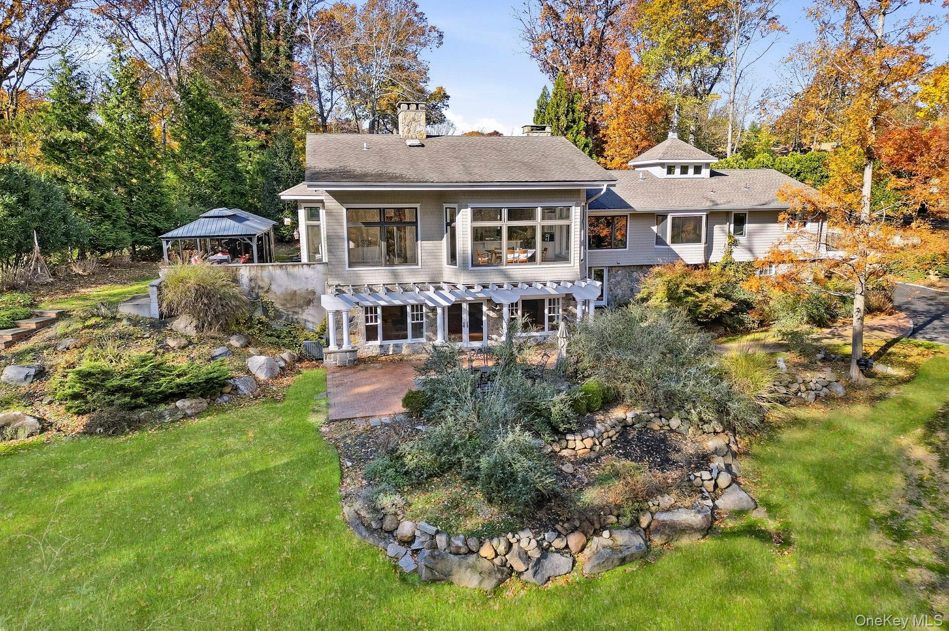 5 Mallard Drive, Lloyd Harbor, NY 11743