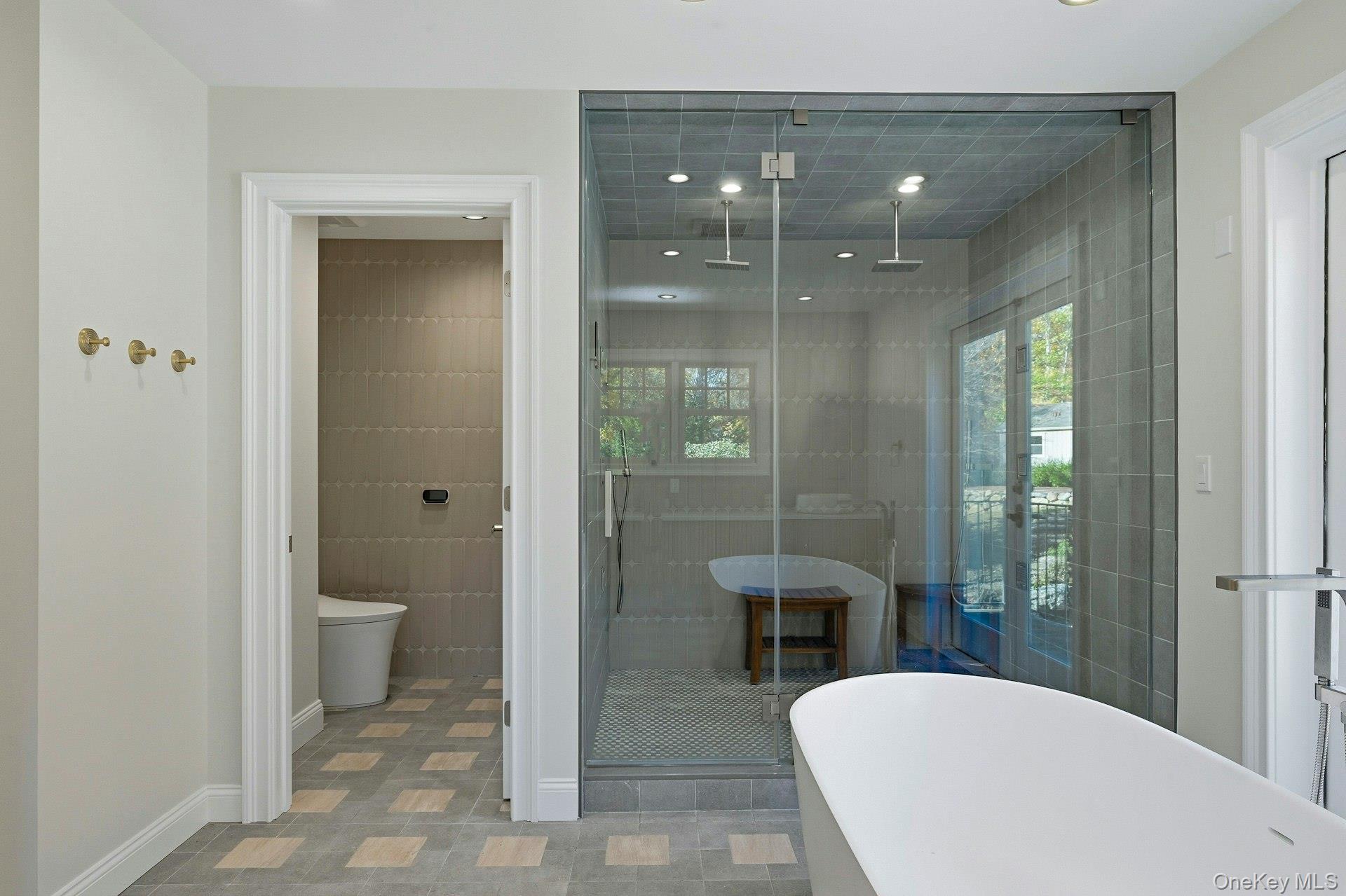 5 Mallard Drive, Lloyd Harbor, NY 11743