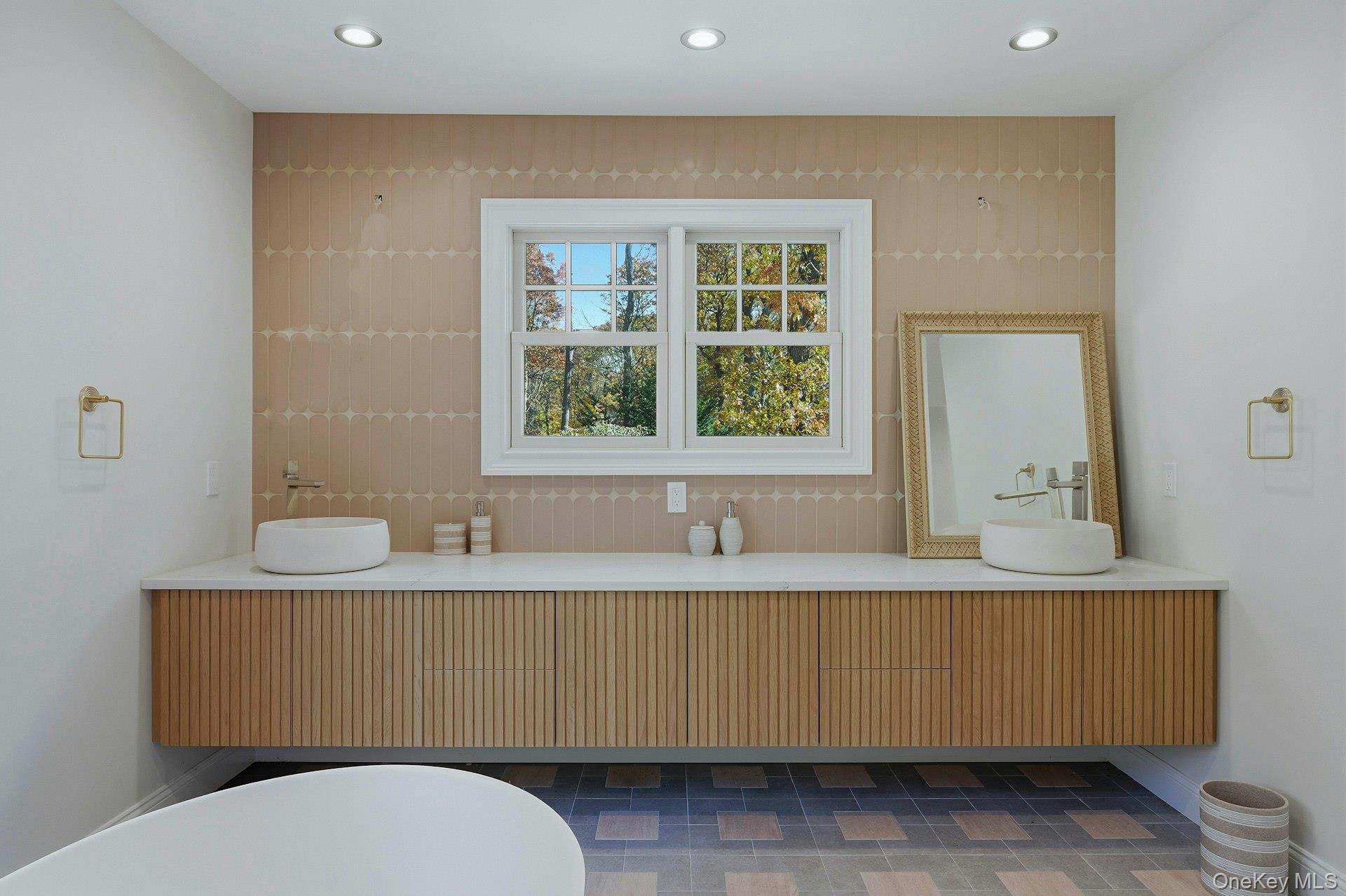 5 Mallard Drive, Lloyd Harbor, NY 11743